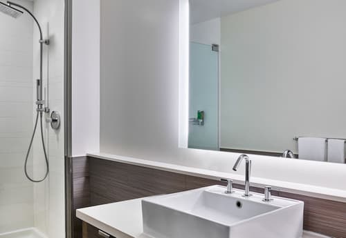 Element Miami International Airport, Room