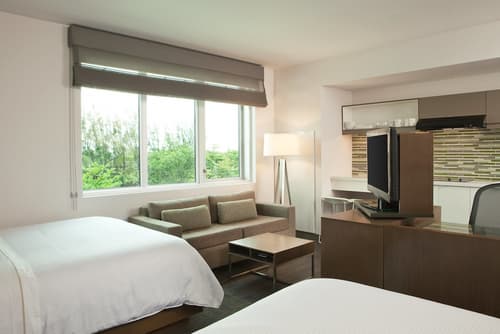 Element Miami International Airport, Room