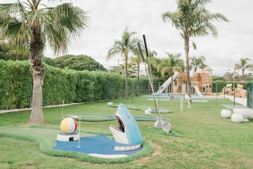 Aquashow Park Hotel, Mini-golf
