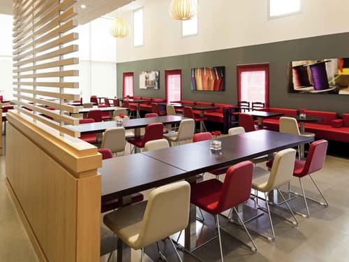 ibis Barcelona Santa Coloma, Bar (on property)