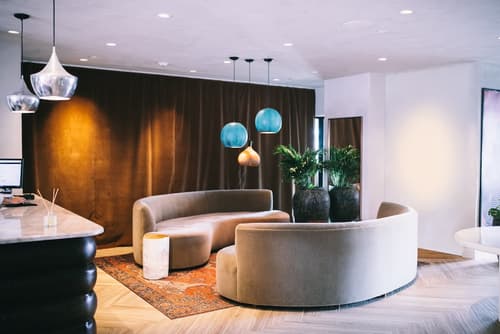 CODA Williamsburg, Lobby sitting area