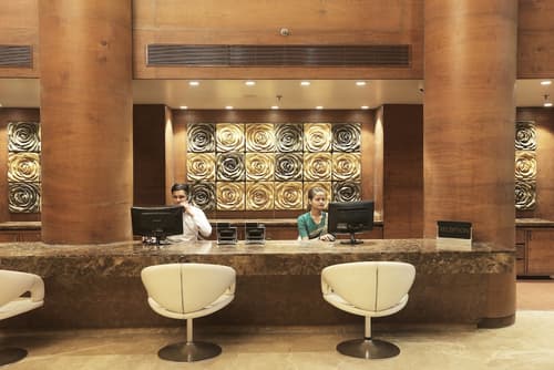 Vesta International, Reception