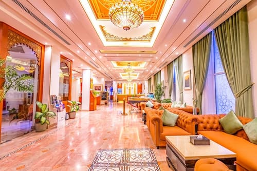 Platinum Hotel, Lobby