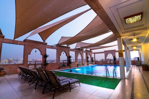 Platinum Hotel, Rooftop pool