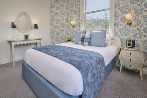 The Roseate Villa Bath, Room