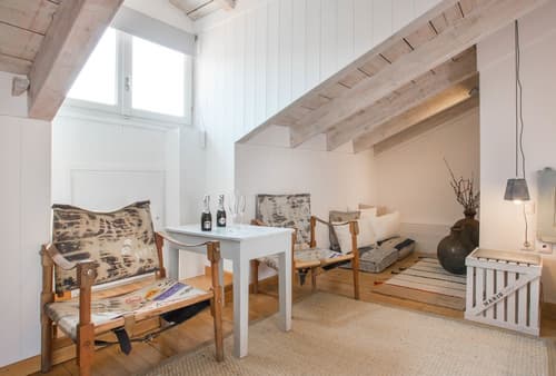 Amymone and Adiandi, Room