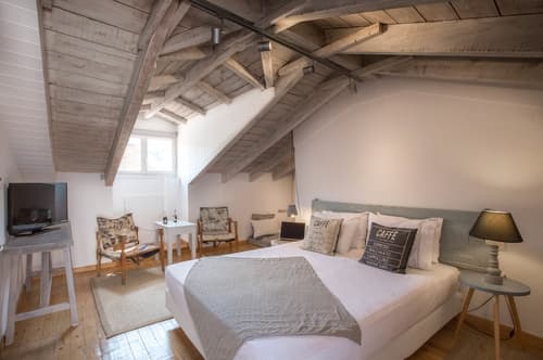 Amymone and Adiandi, Room