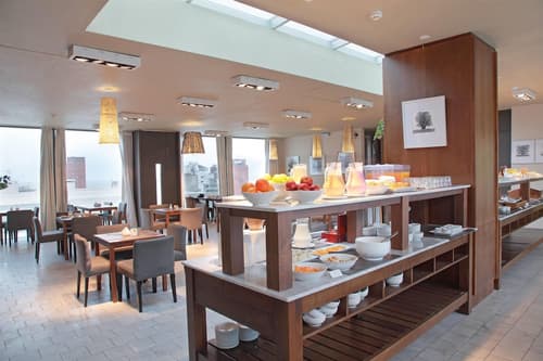 Esplendor by Wyndham Montevideo Cervantes, Dining