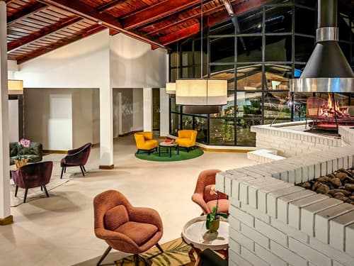 Monteverde Lodge, Lobby sitting area