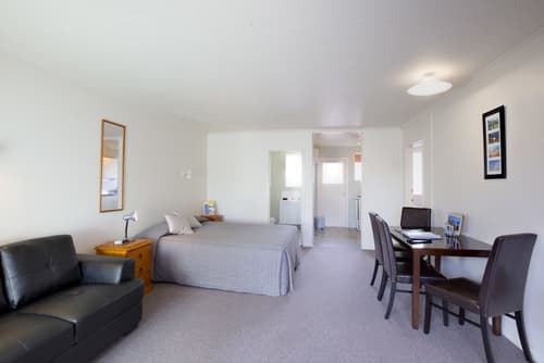 AAA Thames Court Motel, Room