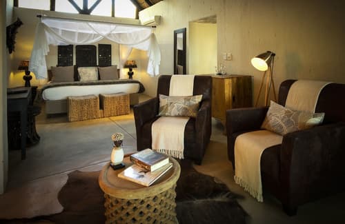 Pondoro Game Lodge  - Open to Kruger Park, Room