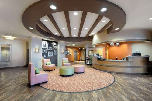 Best Western Plus Tupelo Inn & Suites, Lobby