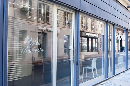 Adalesia Hotel & Coffee, Property entrance