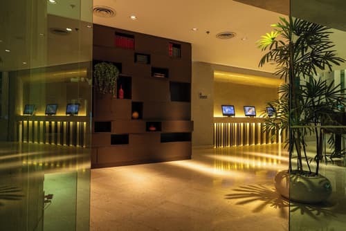 LiT BANGKOK Hotel, Lobby