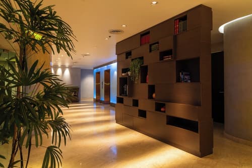 LiT BANGKOK Hotel, Lobby