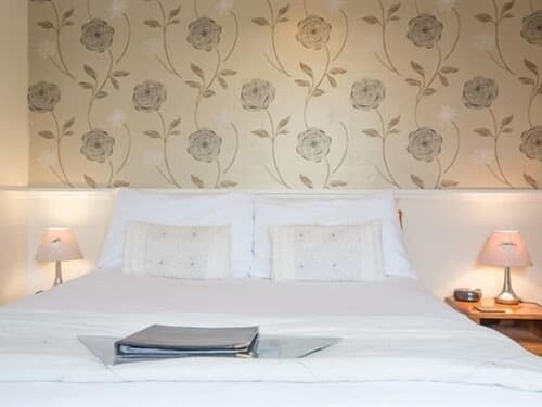 Ellerbrook House, Room