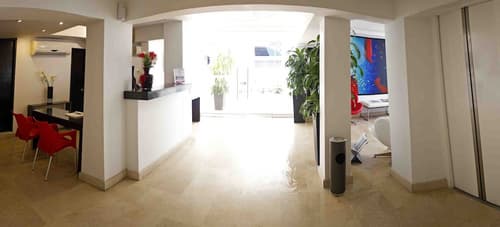 Zalmedina Hotel, Interior entrance