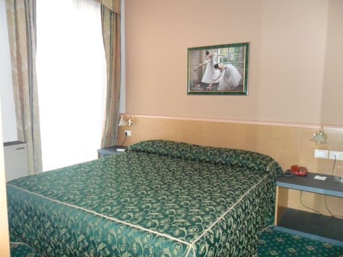 Hotel Riviera, Room
