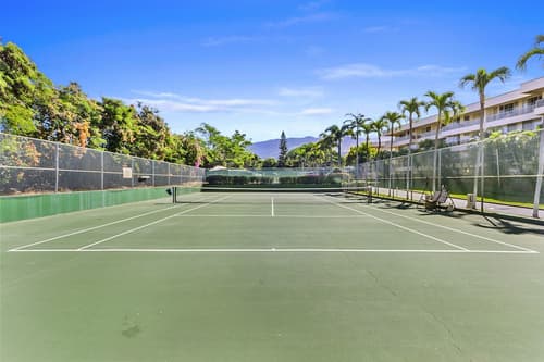 Maui Banyan Vacation Club, Tennis court