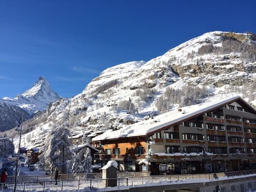 Hotel Antika, Primary image