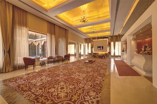 Ramada by Wyndham Udaipur Resort and Spa, Interior entrance