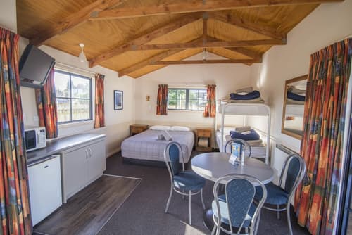 Tasman Holiday Parks - Te Anau, Room