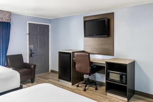 Travelodge by Wyndham Las Vegas NM, Room