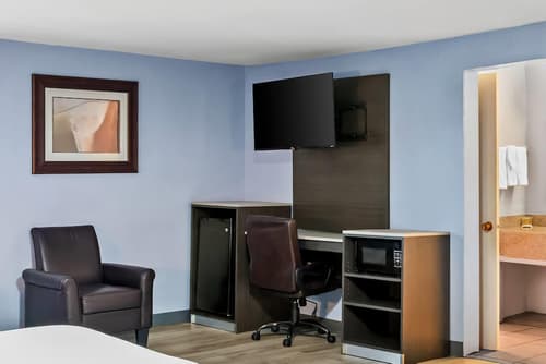 Travelodge by Wyndham Las Vegas NM, Room