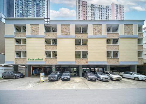 P-Park Suvarnabhumi, Exterior