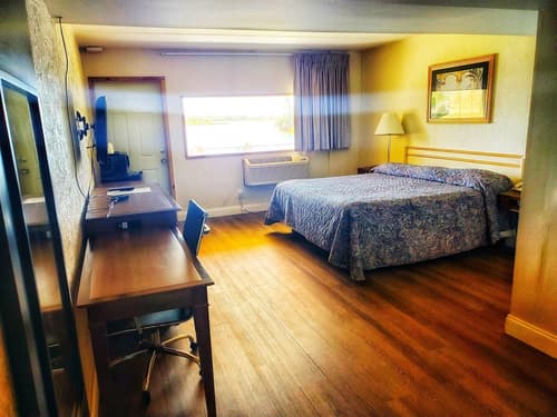 The Port Hotel & Marina, Room