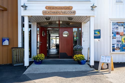 Nyvågar Rorbuhotell  - by Classic Norway Hotels, Reception