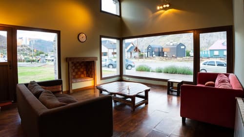 Hotel Poincenot, Lobby sitting area