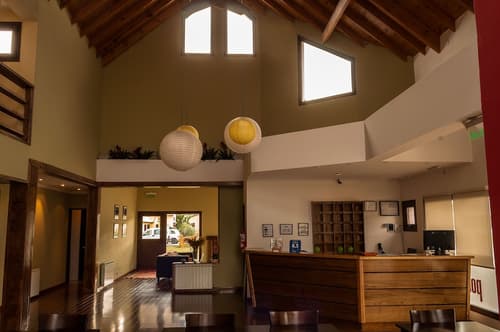 Hotel Poincenot, Lobby lounge