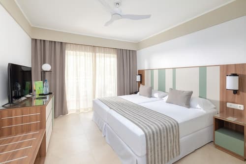 Hotel Riu Paraiso Lanzarote - All Inclusive, Room