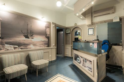 Hotel Galija, Reception