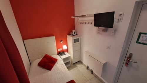 Nest Style Granada, Room