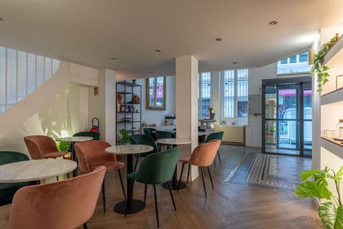 1924 Hôtel, Lobby sitting area