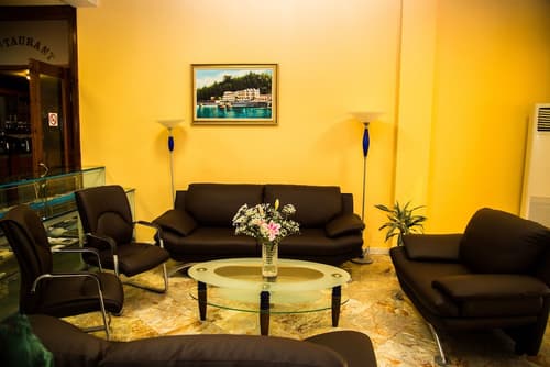 Hotel New York, Lobby