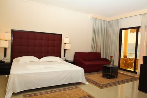 Hotel New York, Room