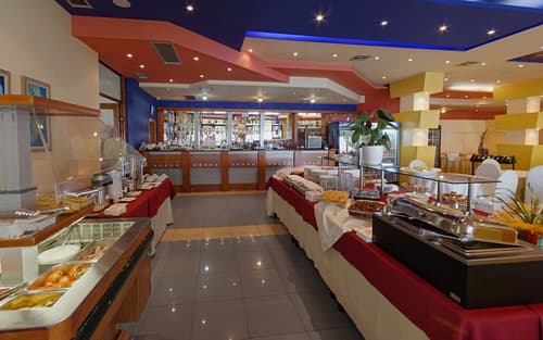 Hotel New York, Buffet