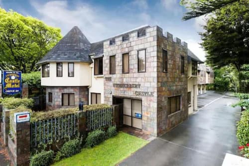 Fitzherbert Castle Motel, Primary image