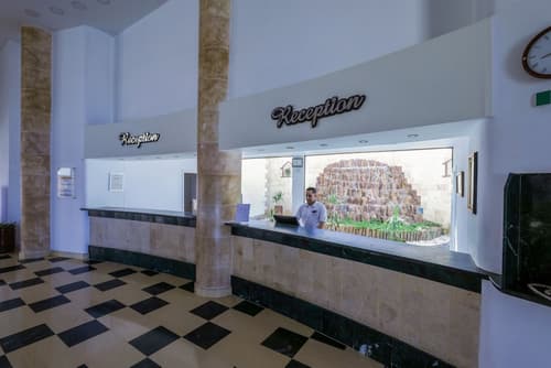 Blend Elphistone Resort, Lobby