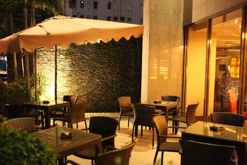 Armada Hotel, Outdoor dining
