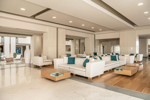 Avra Imperial Hotel, Lobby