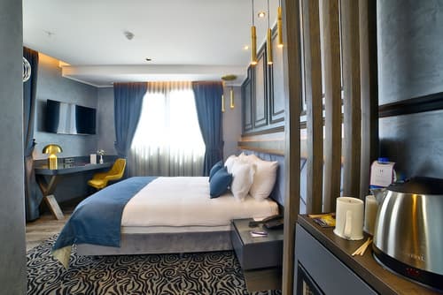 Amethyst Hotel, Room