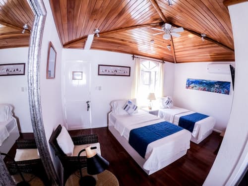 Angermeyer Waterfront Inn, Room