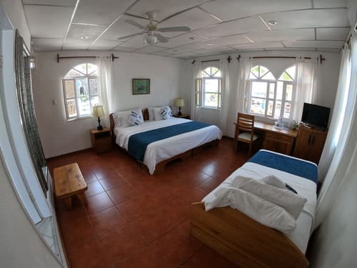 Angermeyer Waterfront Inn, Room