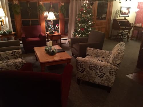 The Vermont Inn, Lobby lounge