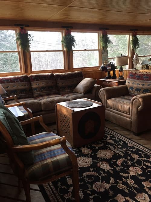 The Vermont Inn, Lobby lounge