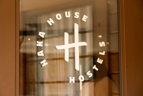 Haka House Aoraki Mt Cook, Reception